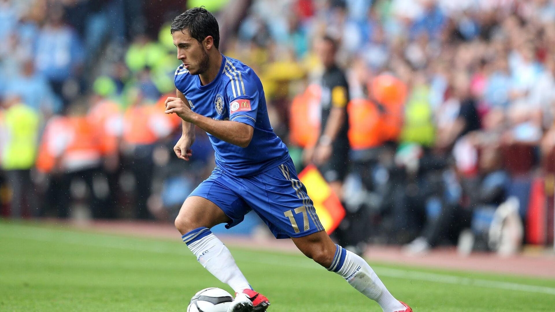 欧冠决赛焦点战，伊拉克绝杀伊朗，足球如何缝合战争撕裂的土地？