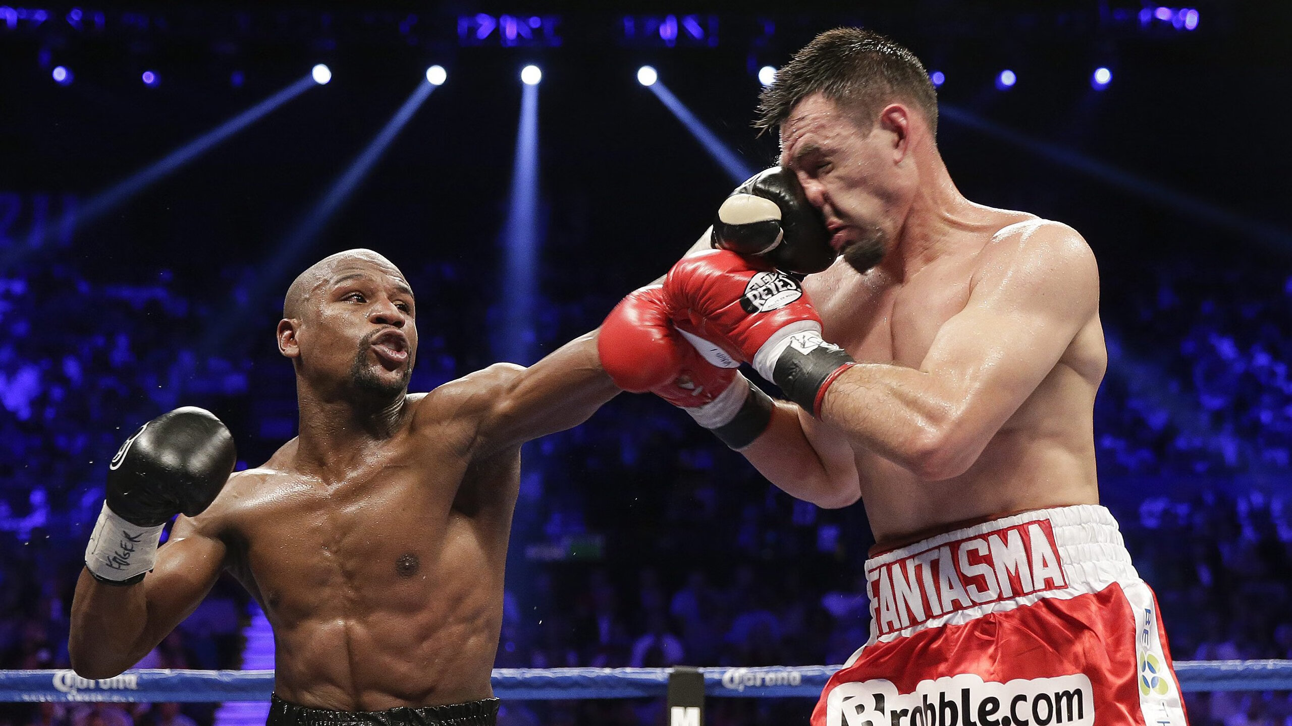 德甲争冠战焦点战,当哥伦比亚风暴鏖战塞维利亚式铁壁